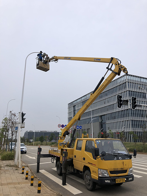 武漢高空作業車